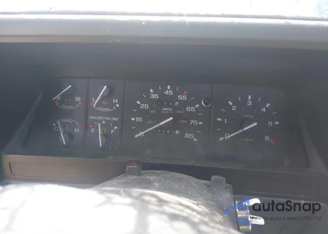 1990 Ford Ranger z USA, uszkodzony, nr VIN 1FTCR10A3LPB61343